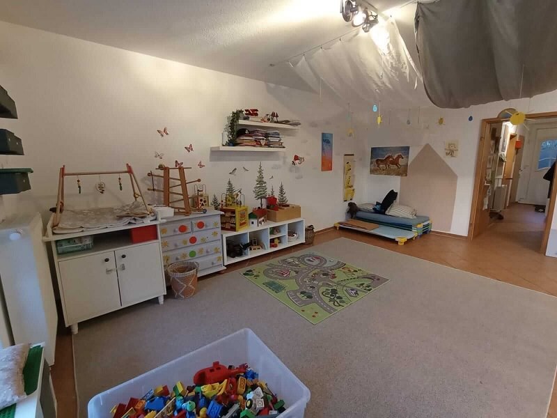 Sonnenkinder Kindertagespflege Raum - Helle, kinderfreundliche Atmosphäre
